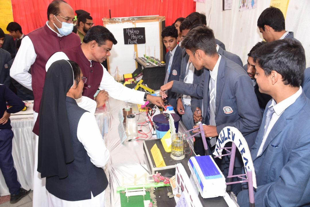 ANNUAL EXHIBITION EQUQUEST 2024-25 photo
