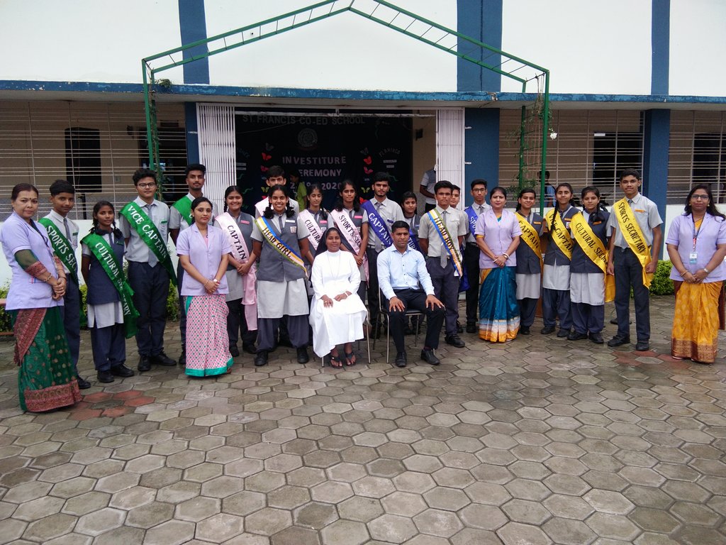 INVESTITURE CEREMONY photo